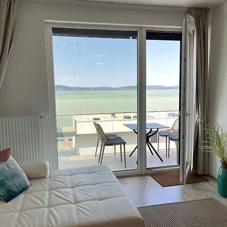 At The And View * Fonyód